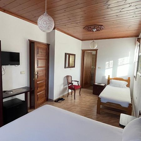 Denis Guesthouse 1930 Гирокастра Экстерьер фото